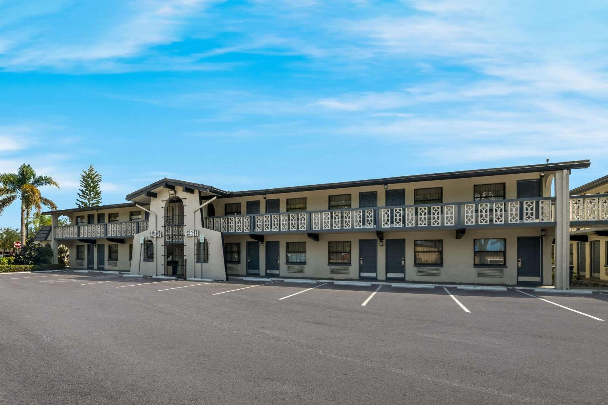 Quality Inn & Suites Altamonte Springs Orlando-North Екстер'єр фото